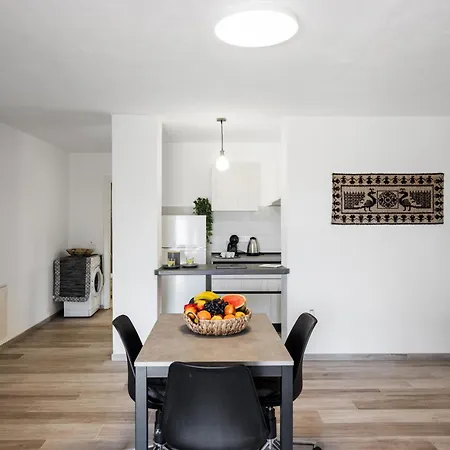 Homey Experience - Panorama Retreat דירה *